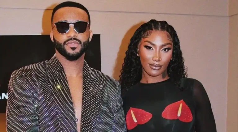 Aya Nakamura: Lynched on the Web, She Receives Support from Fally Ipupa Aya Nakamura: Lynched on the Web, She Receives Support from Fally Ipupa