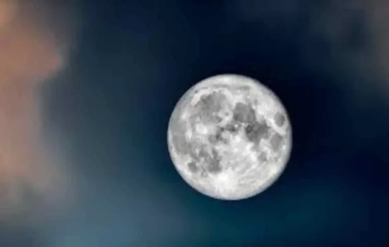 April 23, 2024 Full Moon: These 4 Zodiac Signs Will Be Impacted