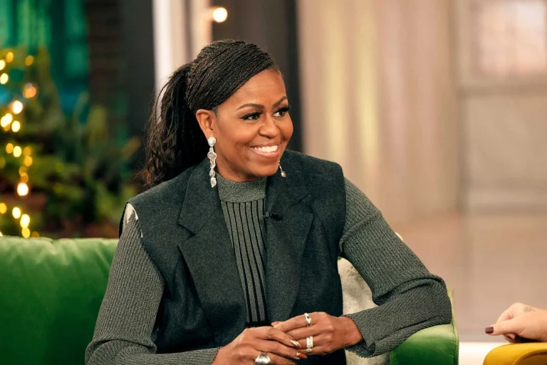 Michelle Obama justifies her daughters’ choice to distance themselves from their surname… Michelle Obama justifies her daughters’ choice to distance themselves from their surname…