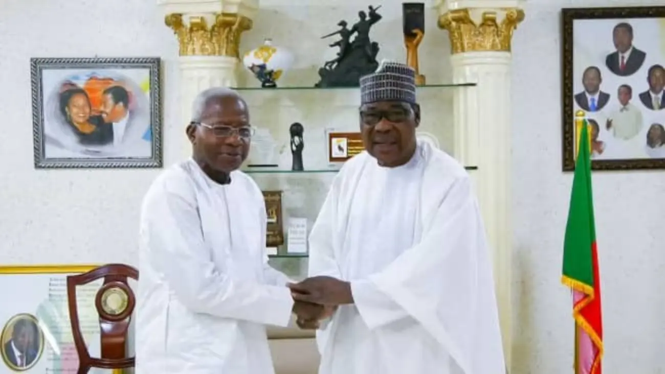 Yayi chez Houngbedji