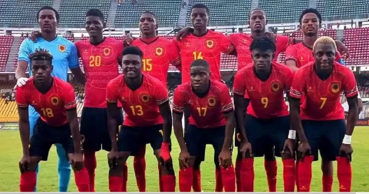 Des joueurs de football de l'Angola