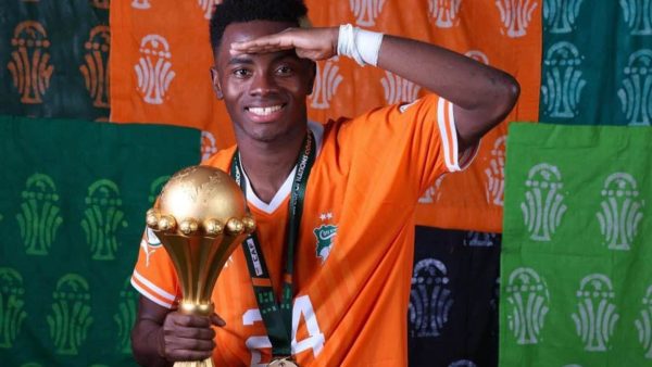 Le milieu offensif ivoirien Simon Adingra