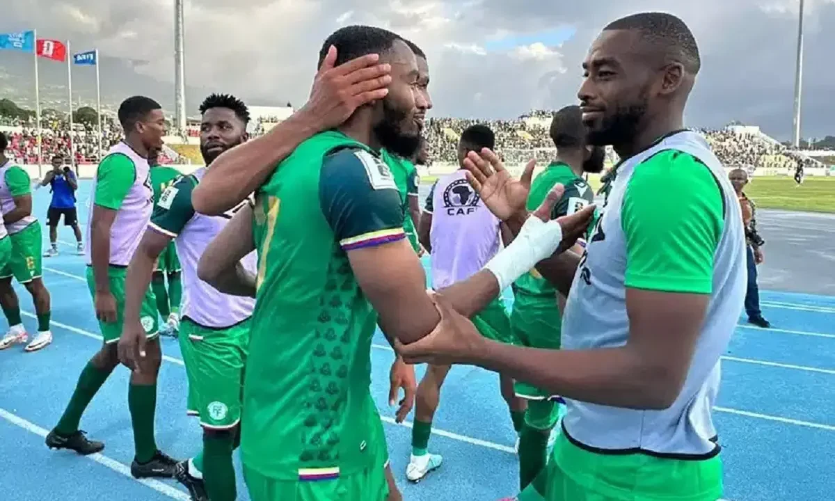 Les joueurs comoriens célèbrent leur victoire
