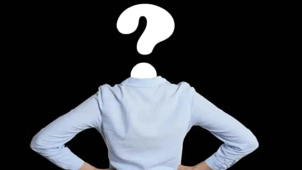 une image d'une personne dont la tête est remplacée par un point d'interrogation