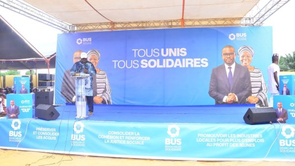 Escale du BUS à Ouidah: grande mobilisation citoyenne en soutien au duo Wadagni - Talata