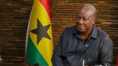 Ghana, son président et son drapeau