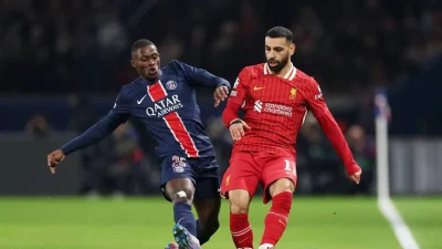 Des joueurs du PSG et de Liverpool sont sous la menace d’une suspension après deux cartons jaunes. | (PHOTO BY JULIAN FINNEY / GETTY IMAGES EUROPE / GETTY IMAGES VIA AFP)