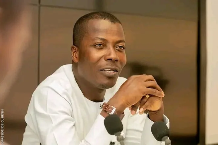 Échanges entre Wilfried Léandre Houngbédji et des hommes des médias
