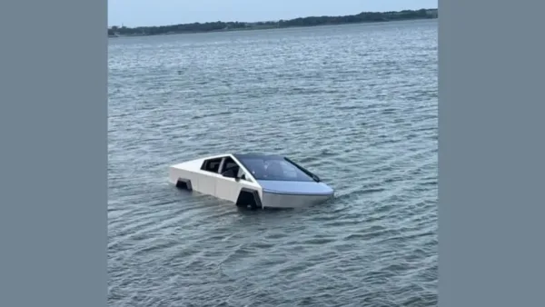 États-Unis : il plonge son Cybertruck dans un lac pour tester le “Wade Mode”