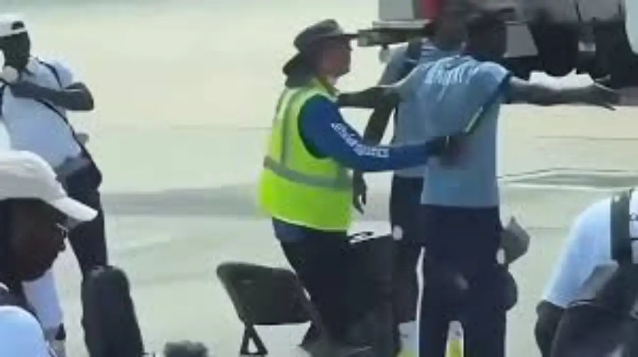 Mondial 2026 : pourquoi les joueurs sénégalais ont été contrôlés sur un tarmac américain