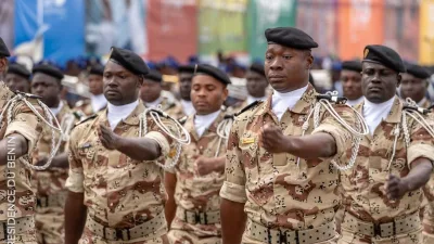 Un peloton de la douane lors d'un défilé militaire