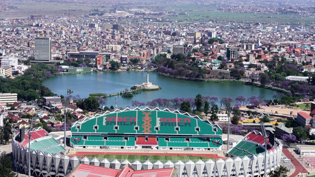 Antananarivo, souvent appelée Tana ou Tananarive, capitale politique et économique de Madagascar