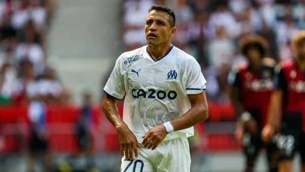 Alexis Sanchez avec le maillot de l'OM