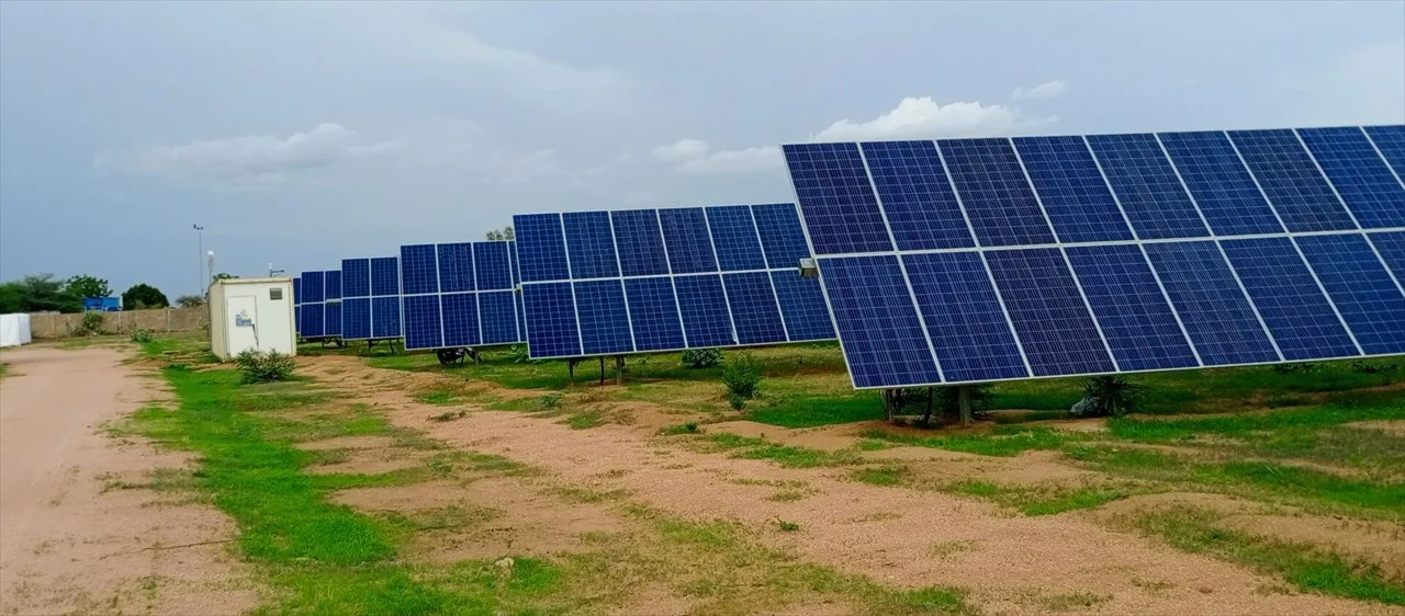 3 centrales solaires de près de 5 milliards FCFA pour électrifier les vi
