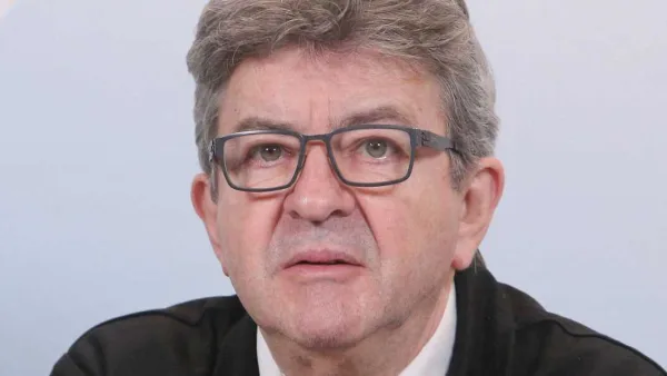 Conférence de presse de Jean-Luc Melenchon sur l'Èvolution de l'Èpidemie de Coronavirus à Paris le 12 mars 2020.