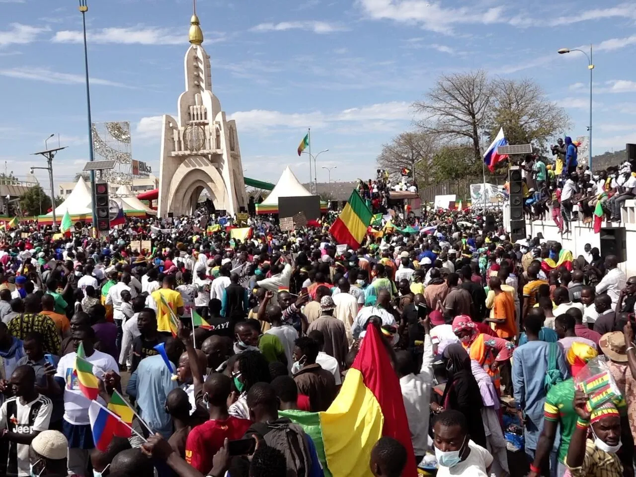 La place de l'Indépendance à Bamako, capitale du Mali. (image d'illustration) AP - Arouna Sissoko