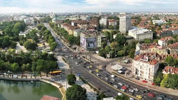 Vue panoramique de Lilongwe, la capitale du Malawi, avec ses bâtiments modernes et espaces verts.