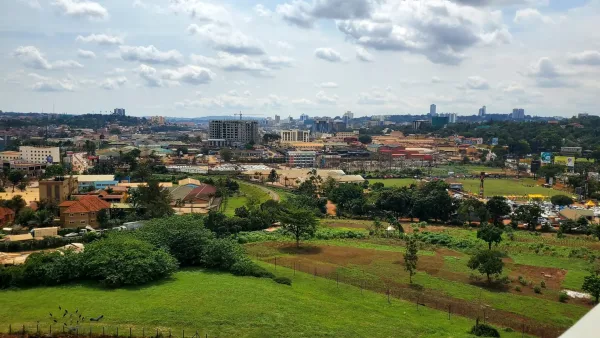Vue panoramique de Kampala, capitale de l’Ouganda