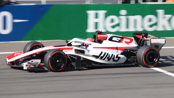 Esteban Ocon au volant de la Haas lors du Grand Prix de Chine 2026