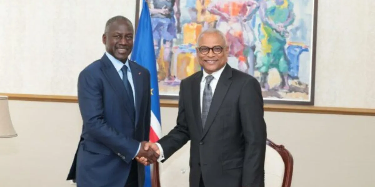 Adama Bictogo et Dr José Maria Pereira Neves lors d'une rencontre diplomatique.