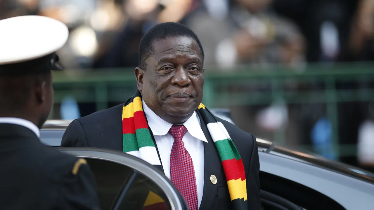 Le président du Zimbabwe Emmerson Mnangagwa