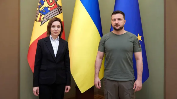 La présidente de la République de Moldavie Maia Sandu et le président ukrainien volodymyr zelensky