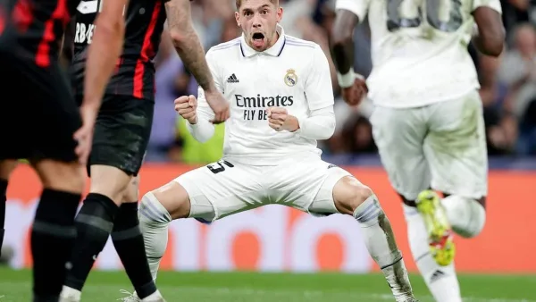 Fede Valverde célébrant son but contre Leipzig lors de la deuxième journée de la Ligue des champions édition 2022-2023