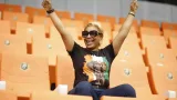 Josey, artiste chanteuse ivoirienne sur scène Ã  l'ouverture de la CAN