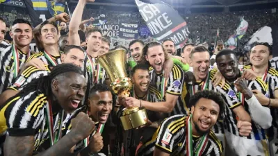 Les joueurs de la Juventus après leur victoire en finale de la Coupe d'Italie 2024 le 15 mai 2024 au Stade olympique de Rome © Filippo MONTEFORTE _ AFP