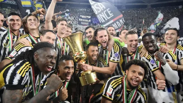 Les joueurs de la Juventus après leur victoire en finale de la Coupe d'Italie 2024 le 15 mai 2024 au Stade olympique de Rome © Filippo MONTEFORTE _ AFP