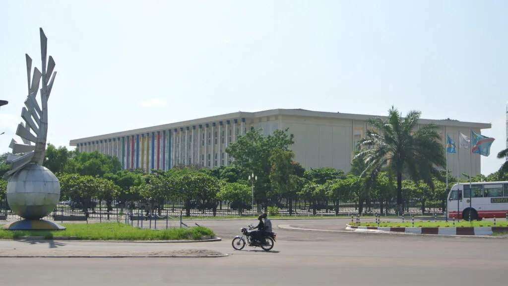 Palais du Peuple à Kinshasa, siège du Parlement de la RDC