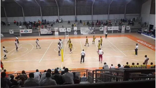 Volley-ball – Coupe d’Afrique Nation Zone 3 : Les Ecureuils se taillent les Eléphants et filent en demi-finale