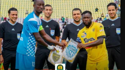 Des joueurs de Coton FC et ASEC Mimosas