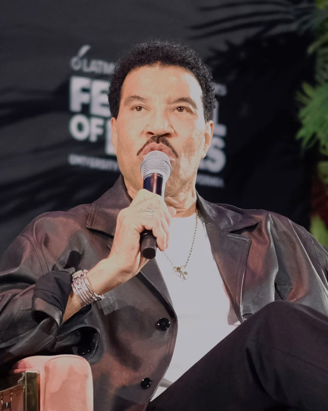 Lionel Richie hospitalisé en soins intensifs après un concert à Saint-Louis