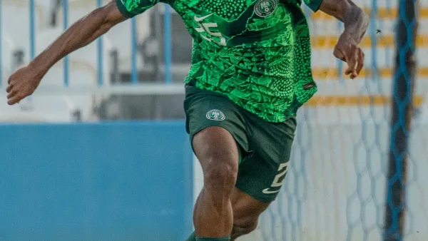 Raphael Onyedika avec la sélection du Nigeria