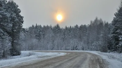 La route fédérale M8 en direction d’Arkhangelsk en Russie