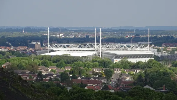 Vue aerienne du stade Bollaert-Delelis, enceinte du RC Lens