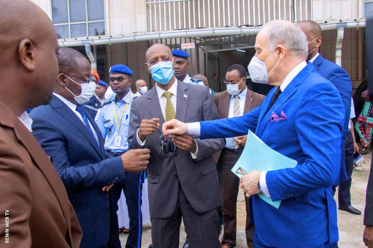 Remise officielle des équipement de patrouille au MISP par l'OIM
