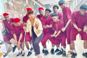 Côte d'Ivoire : la chanteuse Bamba Ami Sarah accusée d'avoir volé le concept "Biama"