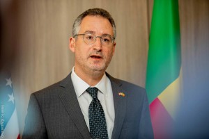 L'Ambassadeur Brian Shukan présente ses lettres de créance au président Patrice Talon. @Présidence du Bénin