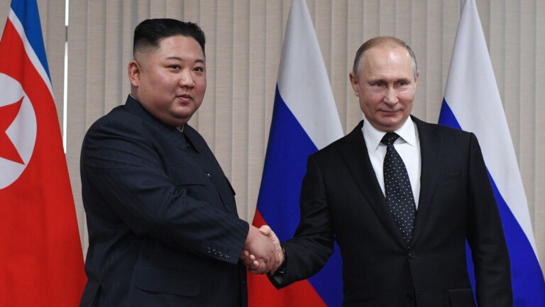 Guerre en Ukraine: Kim Jong Un offre son « soutien total » à Vladimir Poutine Guerre en Ukraine: Kim Jong Un offre son « soutien total » à Vladimir Poutine