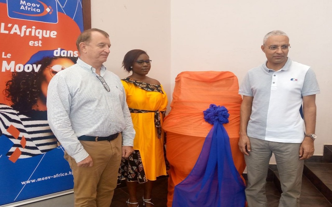 Moov Africa récompense les gagnants du challenge Moov Money-GMB