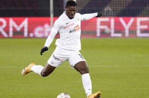 Tosin Aiyegun lors d'un math avec le FC Zurich