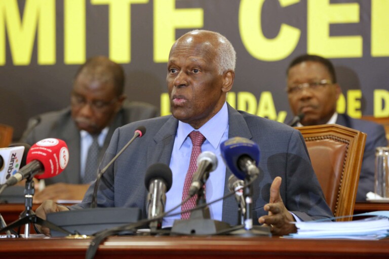 Angola: l’ancien président José Eduardo dos Santos décédé en Espagne Angola: l’ancien président José Eduardo dos Santos décédé en Espagne