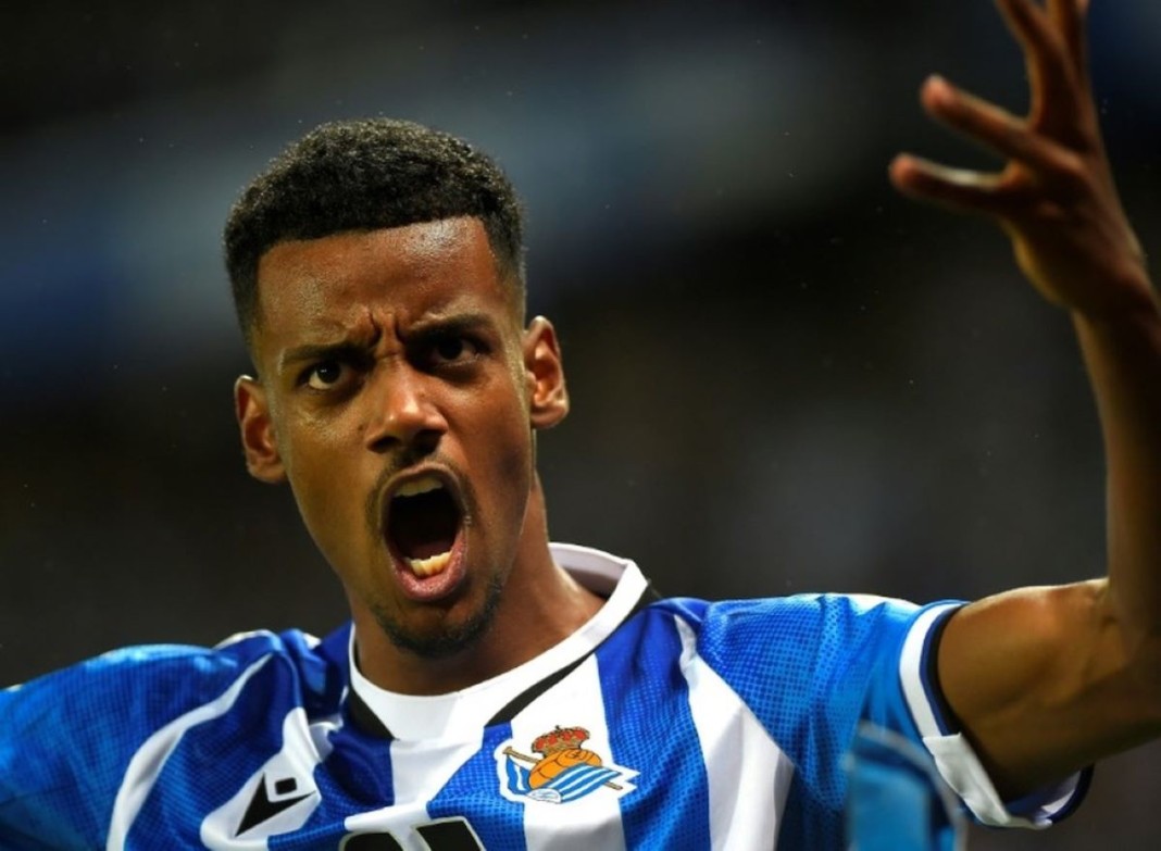 Le joueur Alexander Isak sous le maillot de la Real Sociedad