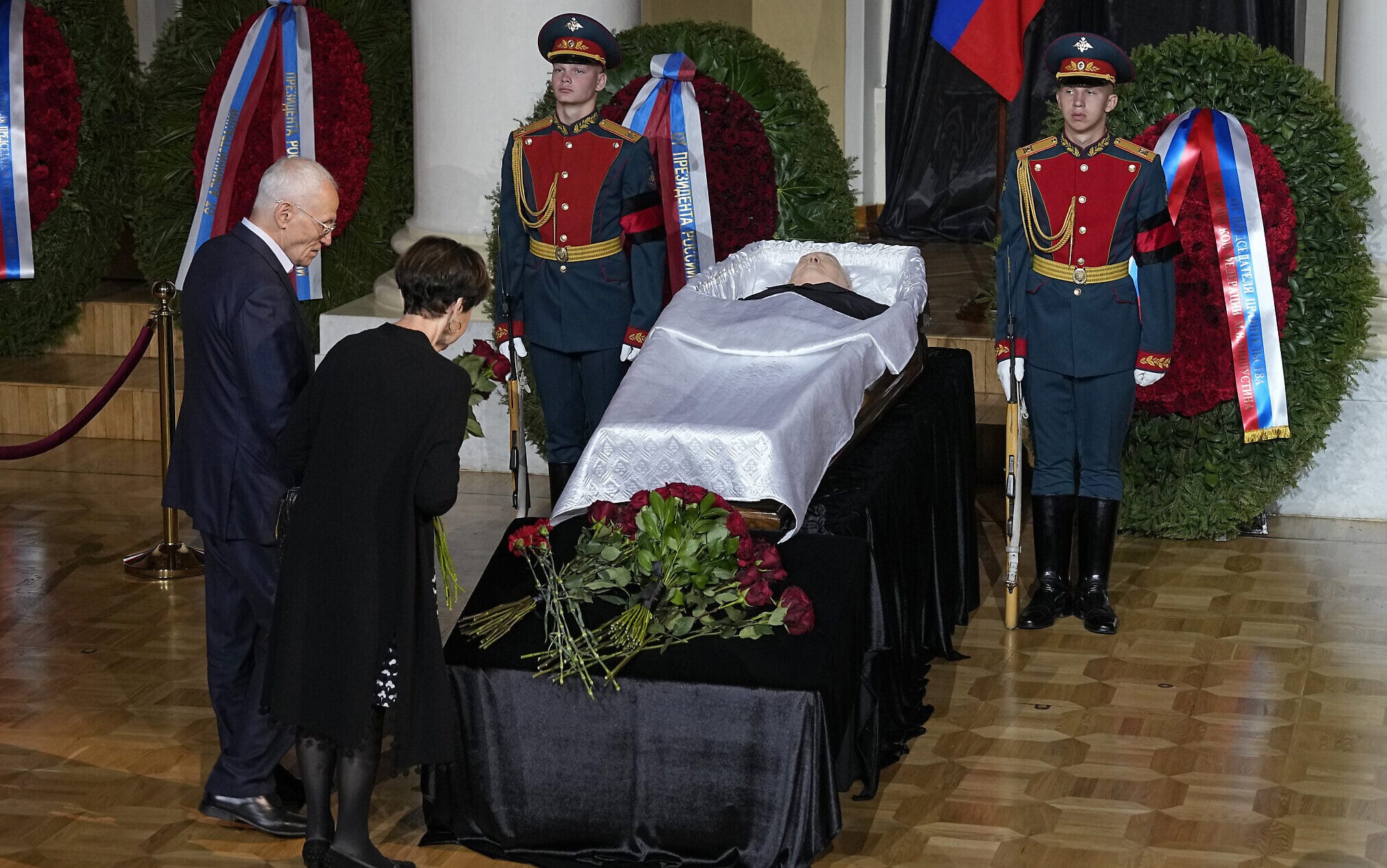Privé de funérailles nationales, l'ancien dirigeant soviétique MikhaÃ¯l Gorbatchev sera enterré, samedi, Ã  Moscou, au terme d'une cérémonie ouverte au public, et en présence d'une seule garde d'honneur.