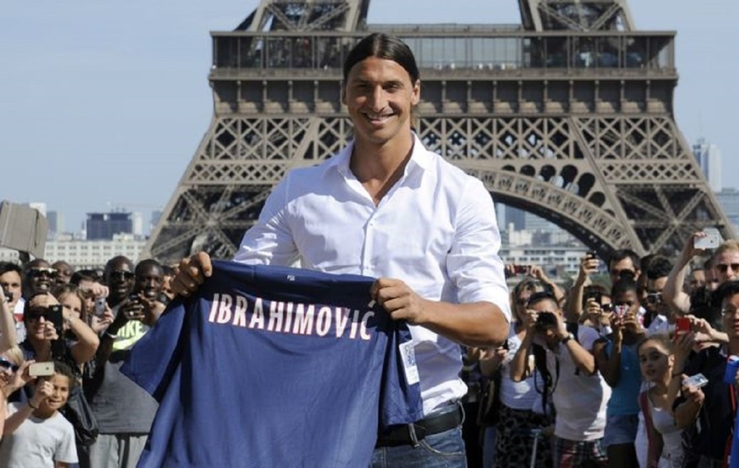 Zlatan Ibrahimovich lors de sa présentation au PSG en 2012