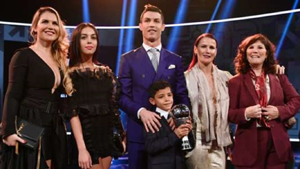 Cristiano Ronaldo et sa famille lors de la cérémonie de FIFA The Best Awards