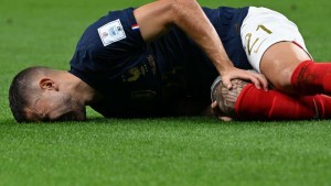 Lucas Hernadez blessé lors de France-Australie