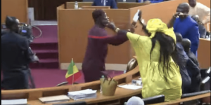 Sénégal: choc après la gifle contre une députée lors d’une bagarre Ã  l’Assemblée